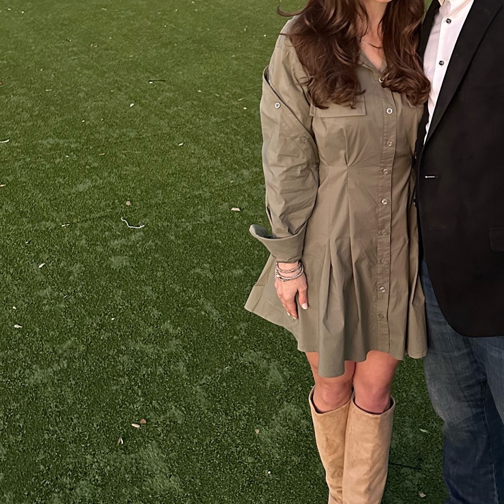 Button Down Dress - Picture 5 of 6